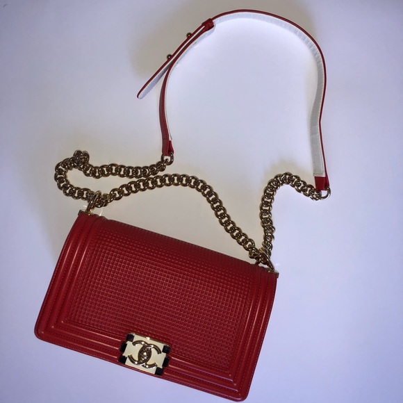 Chanel boy flap cube medium red bag - Picture 2 of 7